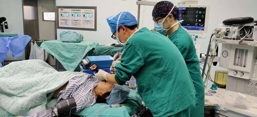 为什么要用可视喉镜检查喉咙问题？鼹鼠医疗替您解答